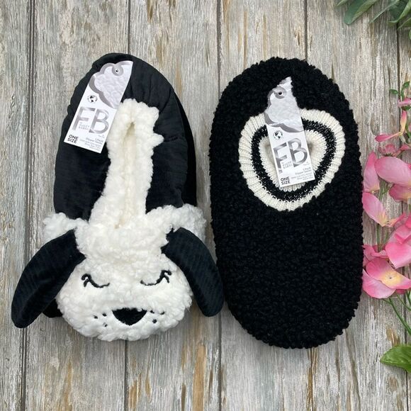 Women's Fuzzy Babba Slipper Socks Faux Fur 2-Pack Shoe Size 7-9.5 - Picture 1 of 9